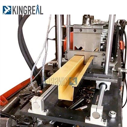 Gofreeritud riba lae rulli moodustamismasin